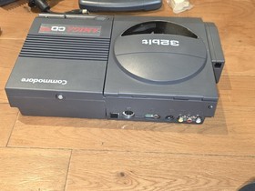 Commodore Amiga CD32 Gaming Console + TVI Modem Remote, Controller  WORKS!