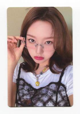 LOOSSEMBLE - One of a Kind [HELLOLIVE] LUCKY DRAW EVENT EXCLUSIVE