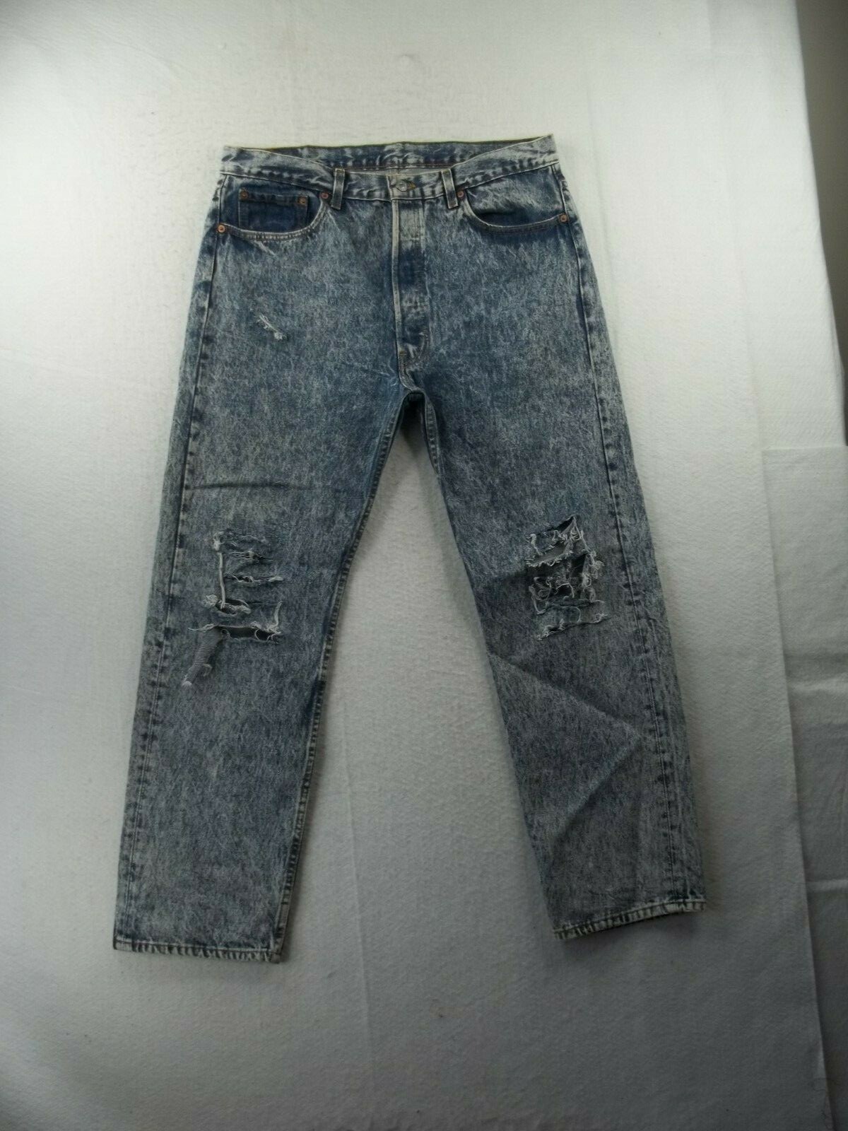 Pantalones levis talla 44 europea de segunda mano por 25 EUR en Playa de  Gandia en WALLAPOP