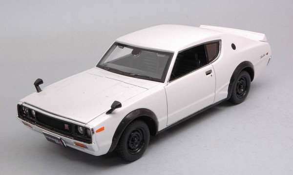 Maisto 1/24 Nissan Skyline 2000 Gt R 1973 Weiss Statisches Modell Diecast-image
