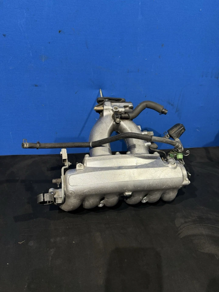 Lexus IS300 2005 colector de admisión superior del motor Foto 2 de 4