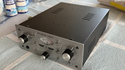 Universal Audio 710 Twin-Finity Mikrofonvorverstärker Röhre/FET DI 2022 getestet