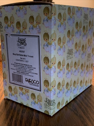 Mini juego de té vintage Enesco Precious Moments “niño/niña/sofá” 1998 - Imagen 16 de 16