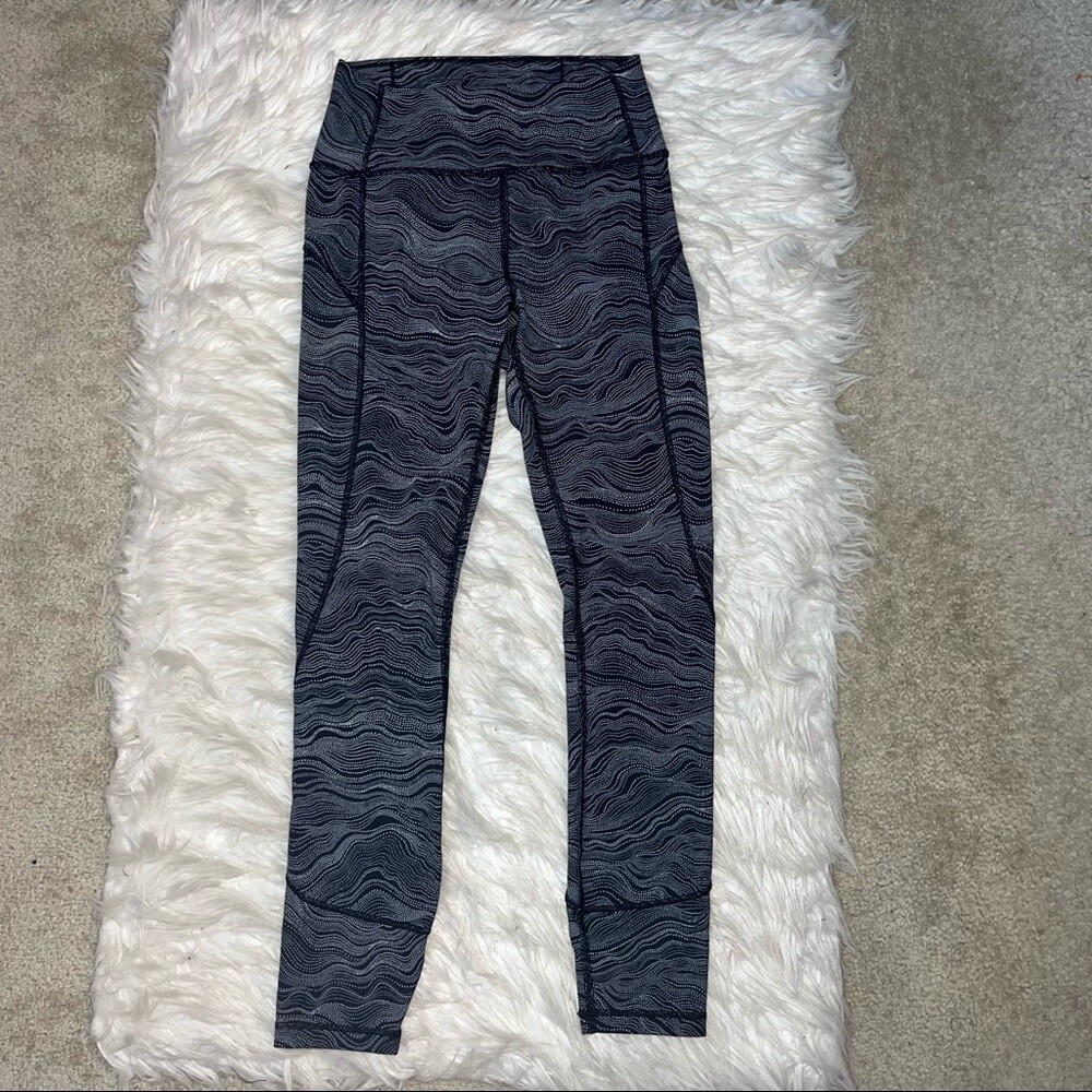 Lululemon In Movement Tight 25” - image 2