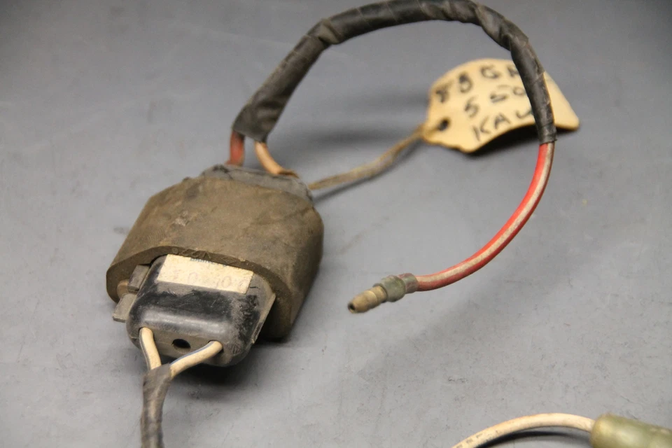 Kawasaki GPZ550 1983 caja de fusibles 26004-1014 Foto 3 de 4