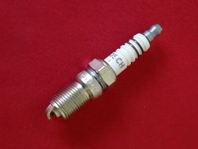 4 x Bosch Super Plus Yttrium Zündkerze HR 7 DCX+ Citroen, Peugeot 0242235979