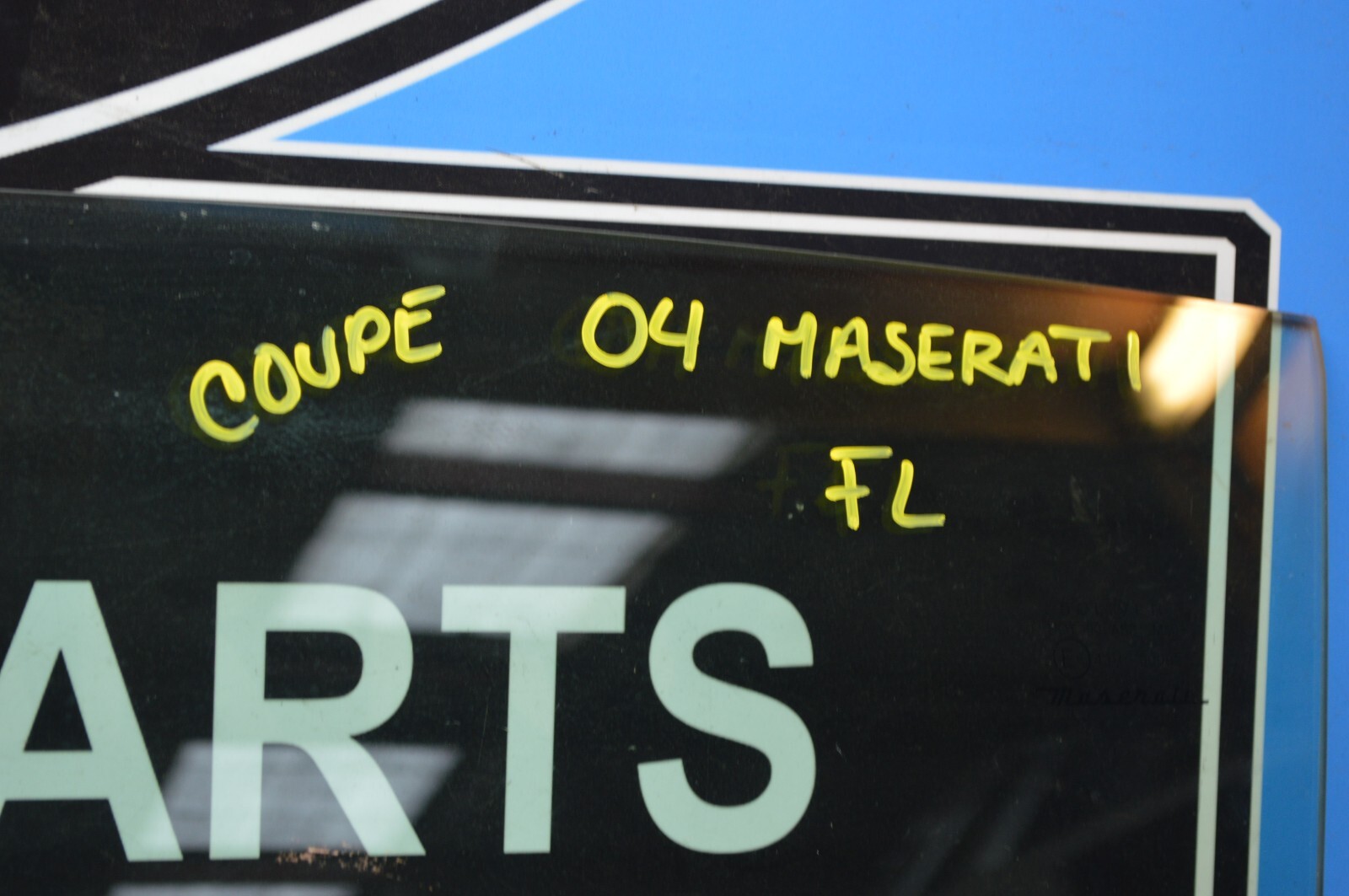 2004 M138 MASERATI GT COUPE CD FRONT LEFT DRIVER SIDE DOOR WINDOW GLASS