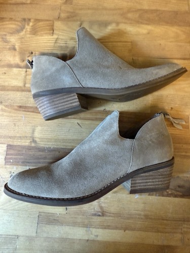 Lucky Brand Boot Freelia Bootie Dune Taupe Suede Leather Size 7 NWOB Flaw A85 - Picture 5 of 10
