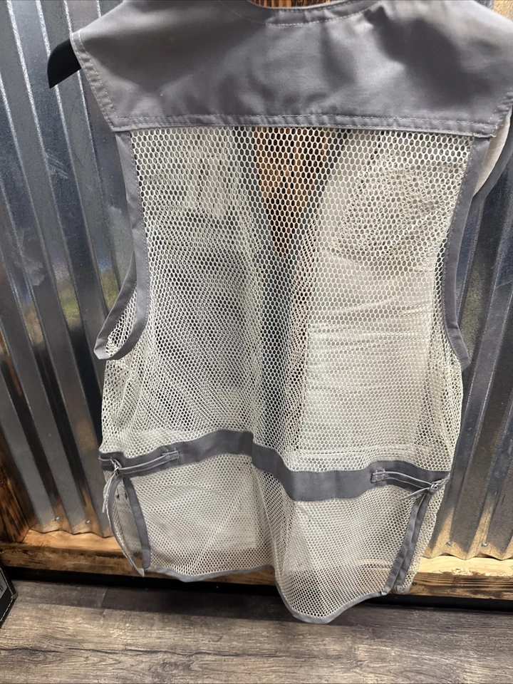 Vintage Browning Shooting Vest Leather Padded Shoulder Mesh Gray Size L 44 USA - Image 4 of 4