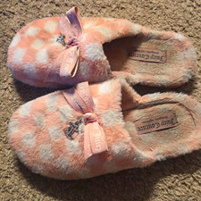 Juicy Couture Women  s Pink/White Faux Fur Check Slide Slippers