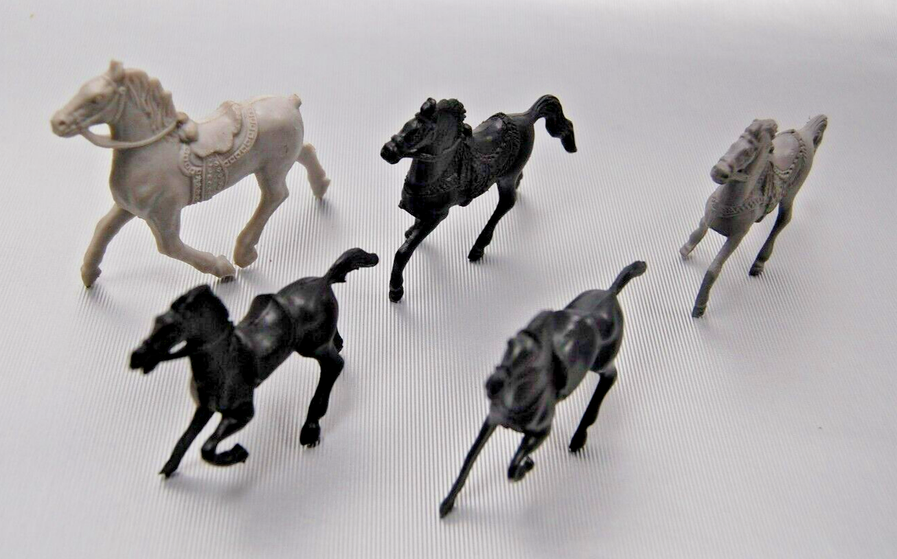 1960’s Vintage MARX Fort Apache / Alamo Horses, Pioneer & Indian