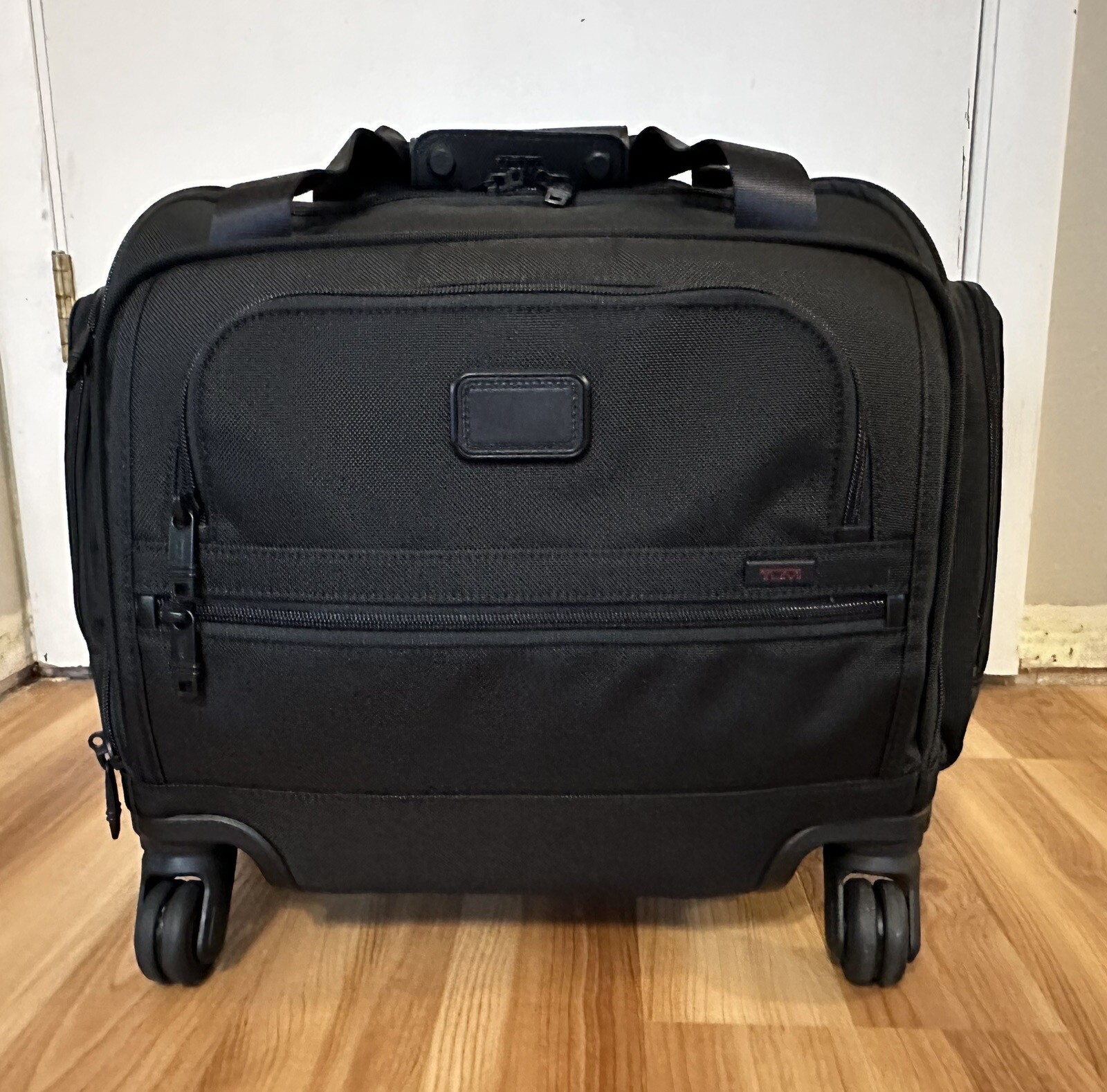 Tumi Alpha 2 Four (4) Wheeled Compact Duffel Black 742315460963 eBay