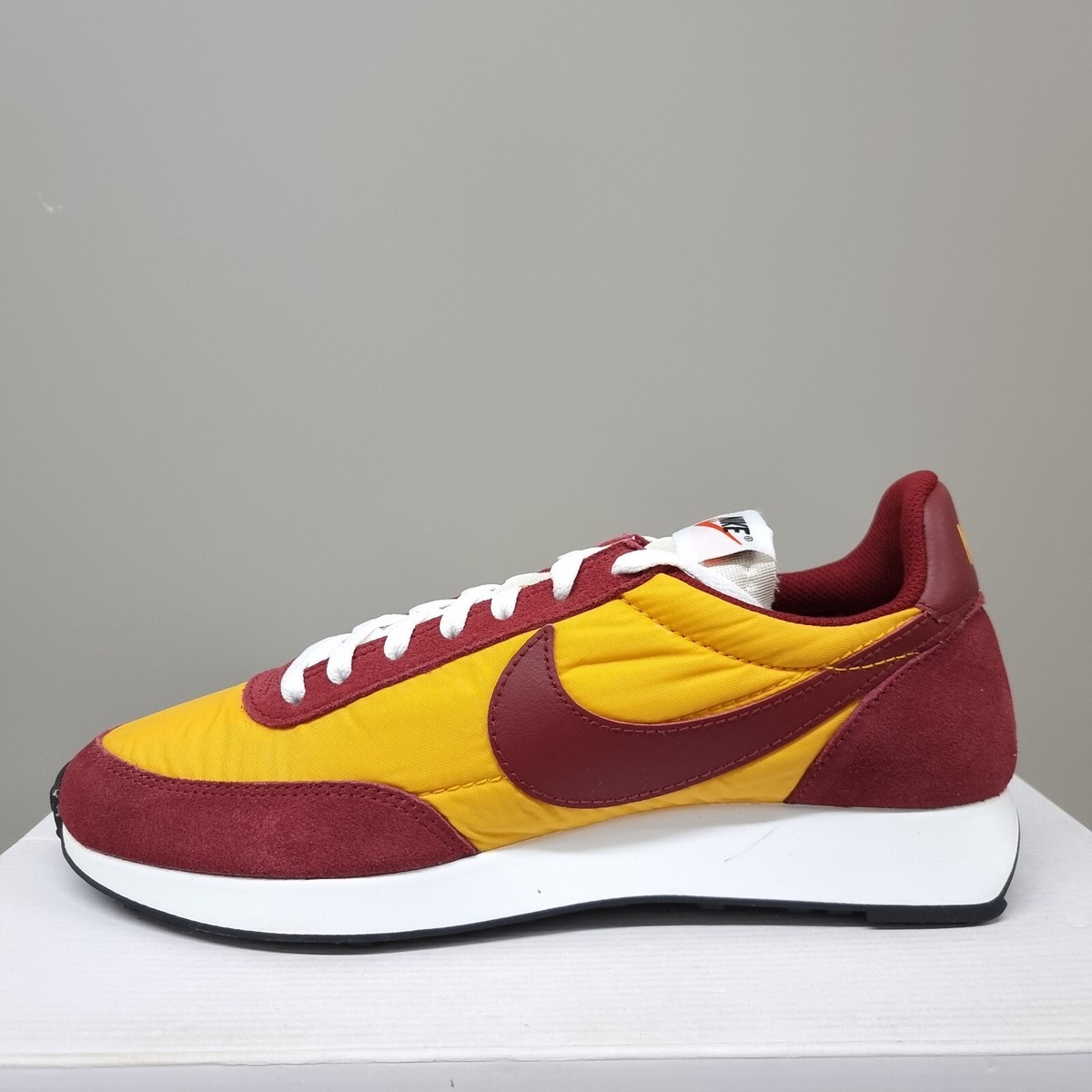 nike air tailwind 79 trainers