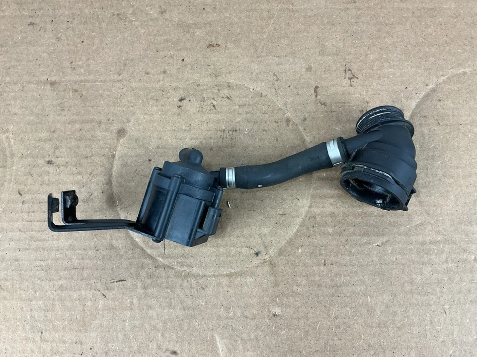 BMW X5 X6 F15 F16 2014-2018 bomba de agua auxiliar 7629916 OEM Foto 3 de 4