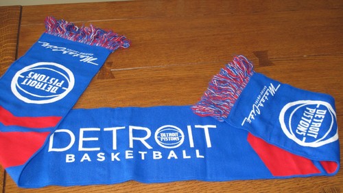 Detroit Pistons Basketball Fleece / Scarf 59 Inch Long Motor City Casino! - 第 1/2 張圖片