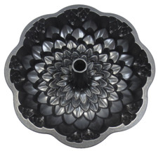 Nordic Ware Chrysanthemum Bundt Cake Pan Mold...