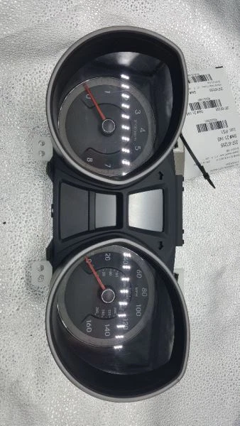 16 17 HYUNDAI ELANTRA GT HATCHBACK SPEEDOMETER CLUSTER 49K OEM 94004A5610        - Image 2 of 4