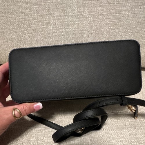 Michael Kors Black Zip Crossbody Bag Chain Strap Gold Hardware Inner Pockets - Picture 4 of 7