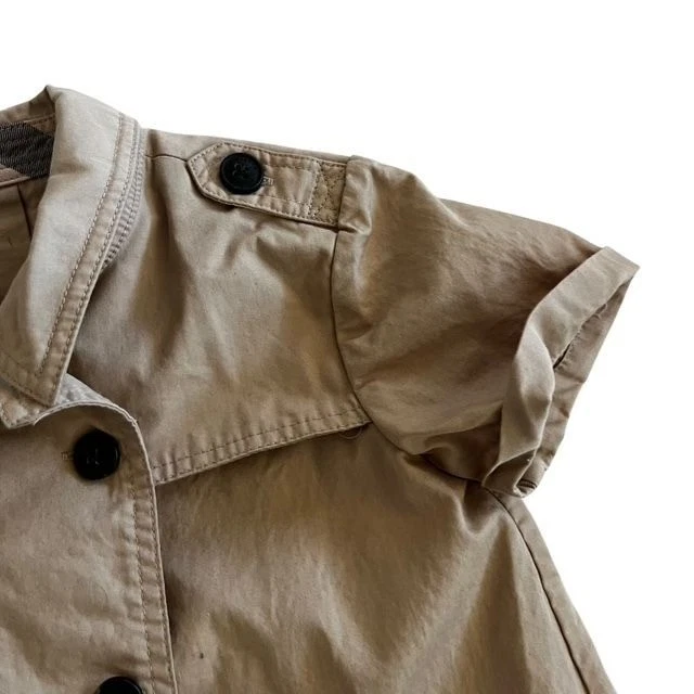 Vestido de trinchera Burberry para niños y niñas en color tostado Foto 2 de 4