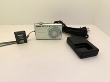 Nikon COOLPIX S52 Silver Compact Digital Camera 9MP 3x Zoom 3" USB w/ Battery