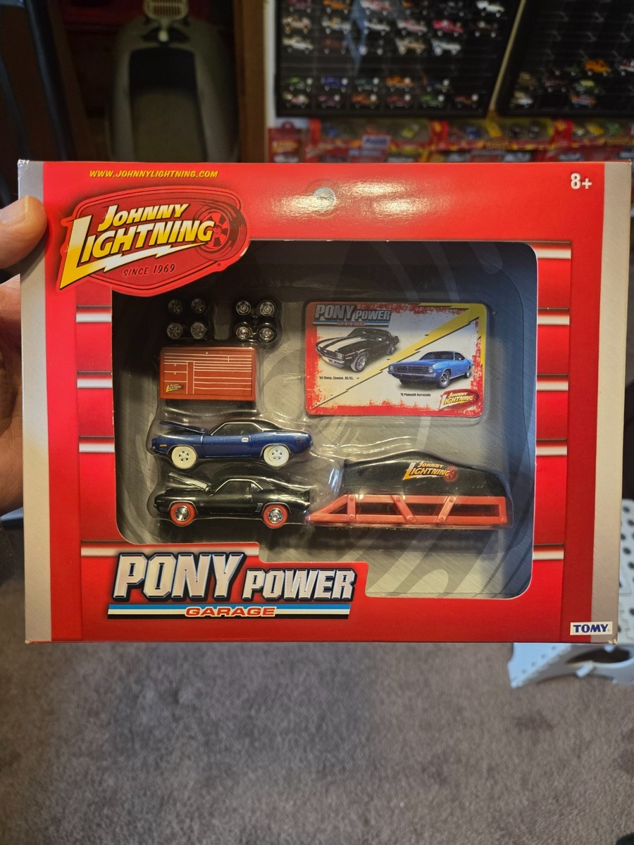 JohnnyLightningミニカー6台セットCamaro Mustang Johnny Lightning Pony Power Garage Mustang & Challenger Set