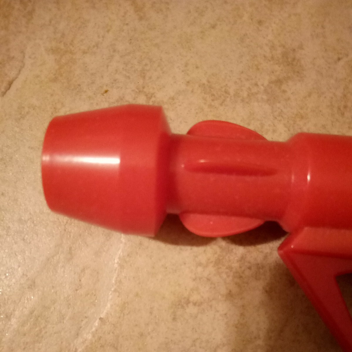 その他 Vintage PEZ space Gun Dispenser 1981 K22i49911 PEZ SPACE GUN RED & BLACK COMPLETE 1981 AUSTRIA