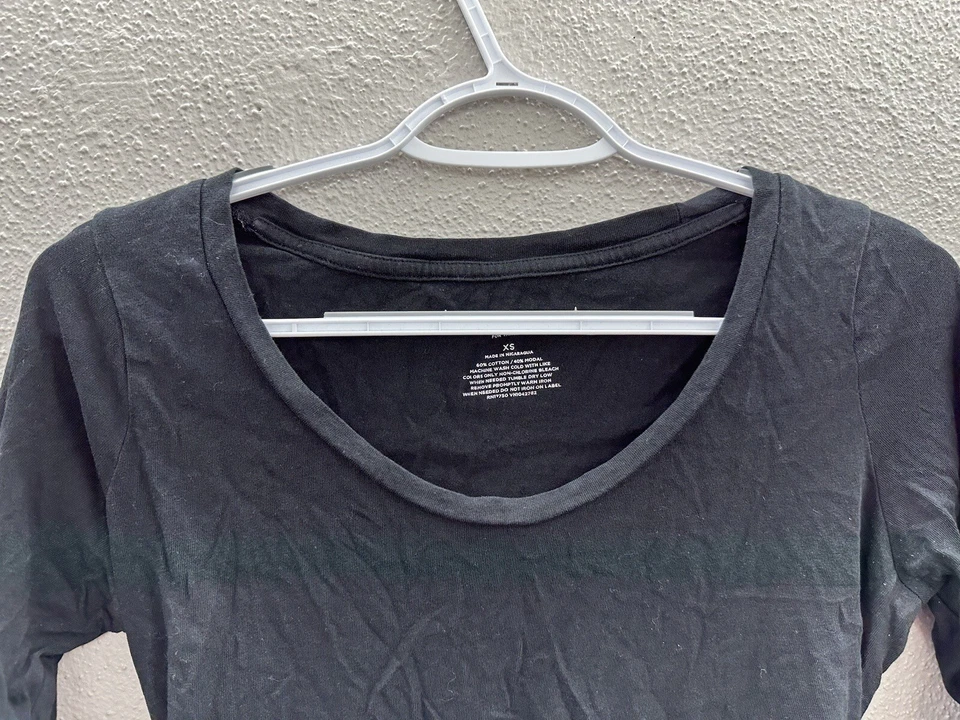 Camisa para mujer Liz Lange Maternity for Target talla XS negra manga larga Foto 2 de 4