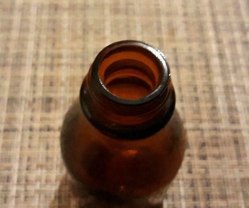 VICKS VATRO NOL Amber Glass Apothecary Bottle ~ 3" Tall - Picture 3 of 3