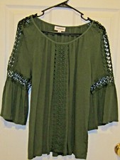 Avocado Green Tunic Top Cold Shoulder with Lace Insets Westport New Size Medium