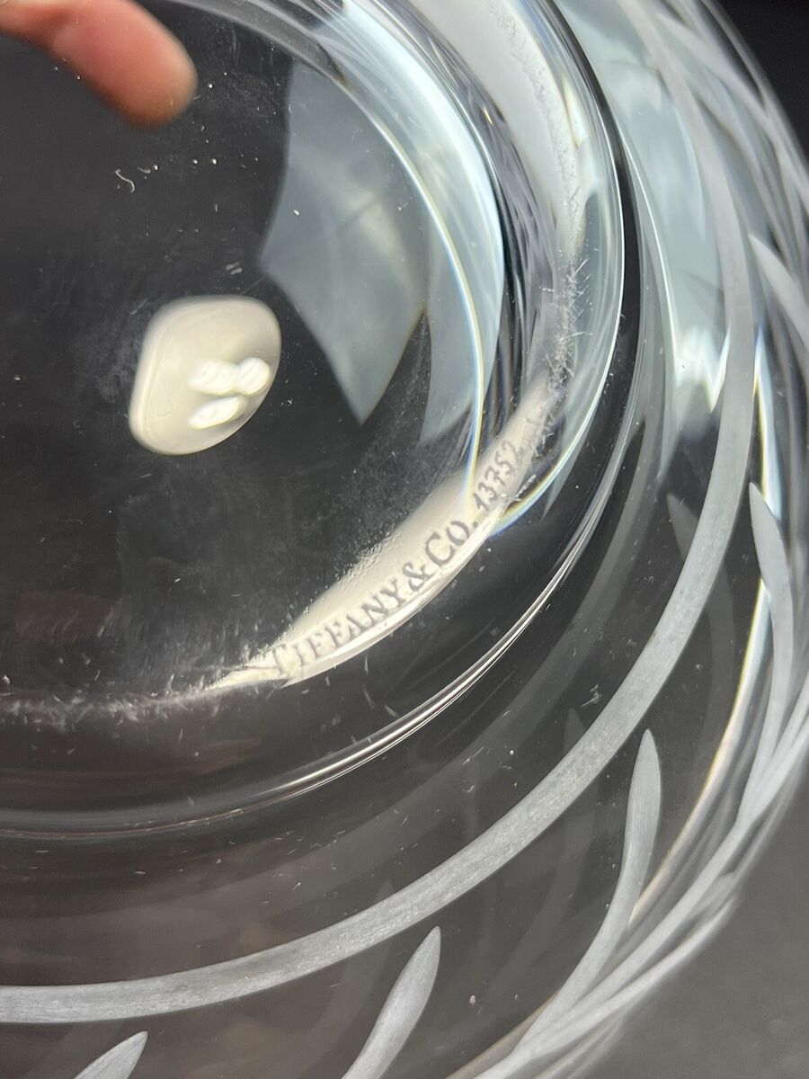 Tiffany & Co. Wheat Leaf Crystal Glass 7” Large Bowl 13752 Tiffany & Co. Wheat Leaf Crystal Glass 7” Large Bowl 13752