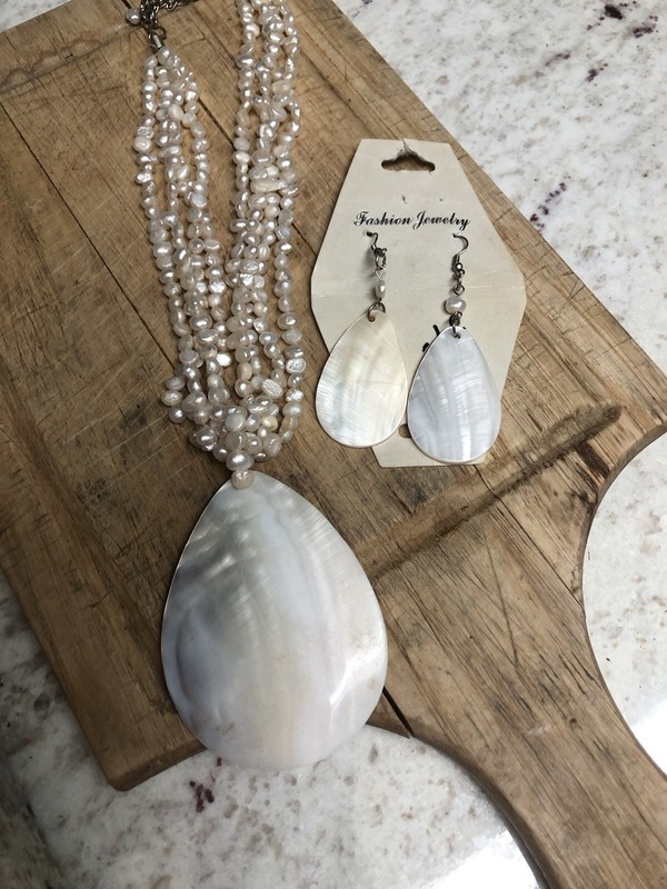 White Short Necklace With Matching Pierced Earrings 