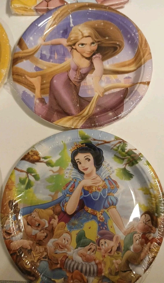 60 platos de postre redondos de fiesta de princesas Disney 10 por paquete + 48 servilletas/108 piezas NUEVO Foto 2 de 4