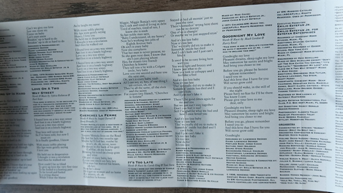 Music Cassette - Gloria Estefan ~ Hold Me, Thrill Me, Kiss Me ~ 1994 Epic VG - Picture 10 of 11