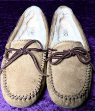 UGG Dakota Moccasin Womens 7 Suede Shearling Slipper 5612 Mocs Loafer Shoes