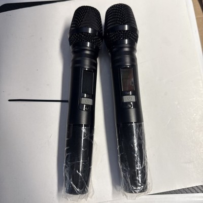 UHF Bundle of Two Wireless Microphones Black