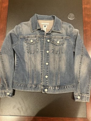 womens' gap jean jacket, size medium, stretch material, button down