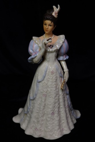 LENOX 4 FIGURINE DAMA PORCELLANA SIGNORE VITTORIANE DELLA MODA AVORIO COTILLION - Foto 2 di 24