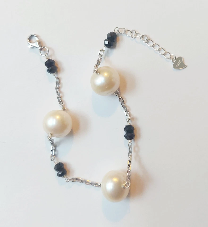 Bracciale in argento 925 con onice sfaccettata, spinello nero e perle barocche - Immagine 4 di 4