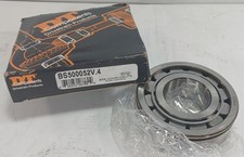 1 NEW DT COMPONENTS BS500052V.4 CYLINDRICAL ROLLER BEARING NIB ***MAKE OFFER***