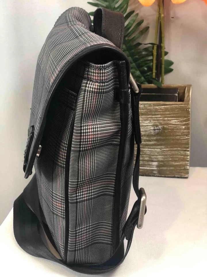 Bolso Bandolera Mensajero a Cuadros FOSSIL Para Hombres "Mercer" E/W City Negro y Gris Foto 3 de 4