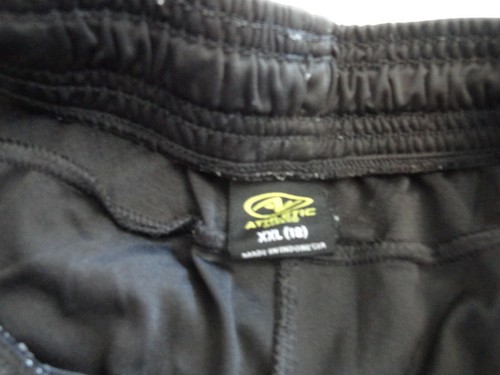 Boys Black Athletic Works Shorts - SZ 18 - Picture 2 of 4