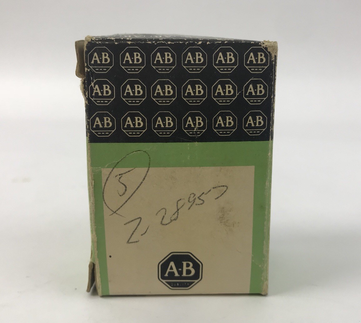 のぴ. ALLEN-BRADLEY Z-28957, Z28957, CLAMP PIN W/ NUT, (LOT OF 5), NEW