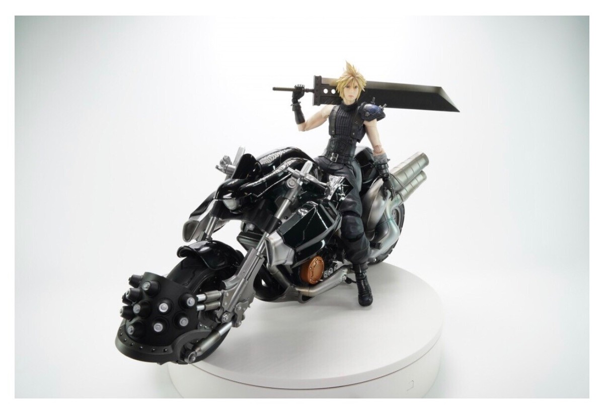 ミリタリー FINAL FANTASY VII PLAY ARTS Vol.1 Final Fantasy VII Play Arts Vol 1 No 1 Cloud Strife Figure