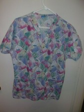 WOMAN'S SCRUB TOP SHIRT BY CREST LEAVES BUTTERFLYS BEES THEMED SIZE SMALL