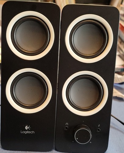 Logitech - Z200 2.0 Multimedia Speakers with Stereo Sound (2-Piece) - Black