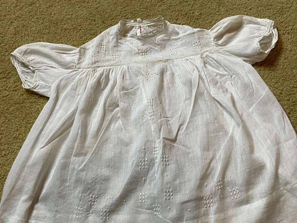 Antiguo Vestido de Algodón Batista Blanco Bebé Eduardiano Francés Años 10 Hecho a Mano Bordado Foto 4 de 4