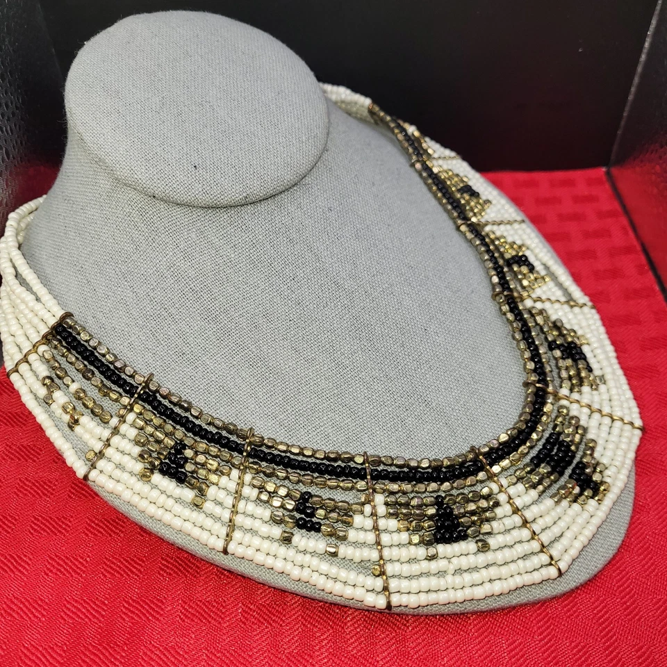 Collar Renacimiento Egipcio Babero Declaración Blanco y Dorado Semilla Cuentas Nativo Collar Foto 2 de 4
