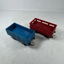 Thomas & Friends 2006 Gullane HIT Toy Company Lot Of 2 Train Cars