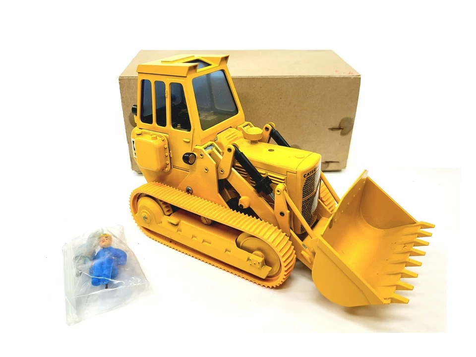 Caterpillar Cat 941 Track Loader - Yellow NZG 1:24 Scale Diecast Model #108 New - Image 3 of 3