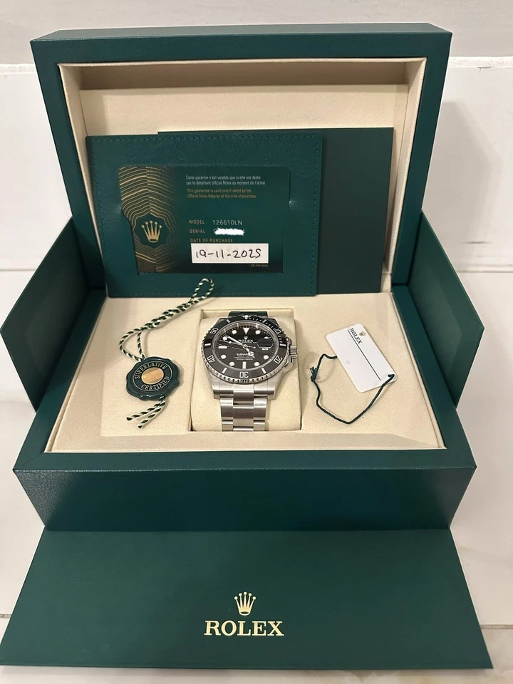 SUBASTA $1 SIN PRECIO BASE - Rolex Submariner Fecha Cerámica 41mm 126610LN Sin Usar 11/25 Foto 3 de 4